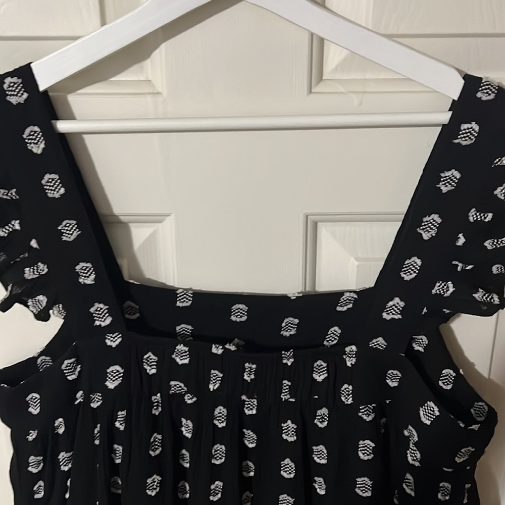 *NEW* LOFT Black & White Flutter Sleeve Dress Size L - Picture 4 of 9